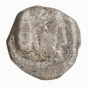 Εμπροσθότυπος 'SilCoinCy A7081, E.T. Newell coll., acc.no.: 1944.100.57975. Silver coin of king Uncertain king of Kition of Kition 525 - 480 BC. Weight: .83299999999999996g, Axis: 1h, Diameter: 9mm. Obverse type: Heracles hd. r.. Obverse symbol: -. Obverse legend: - in -. Reverse type: lion devouring stag r. within incuse square. Reverse symbol: -. Reverse legend: - in -.