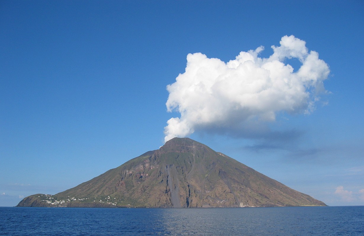 Coins and Archaeology on the Island of Stromboli