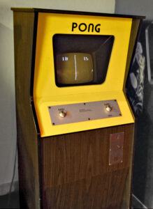 Atari_Pong_arcade_game_cabinet