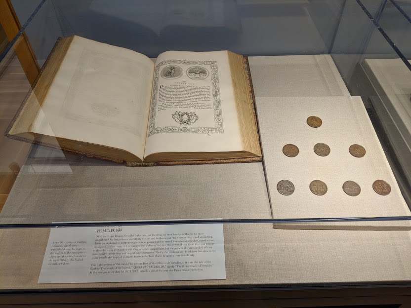 Case containing medals pictured in the accompanying folio volume, the Histoire Métallique.